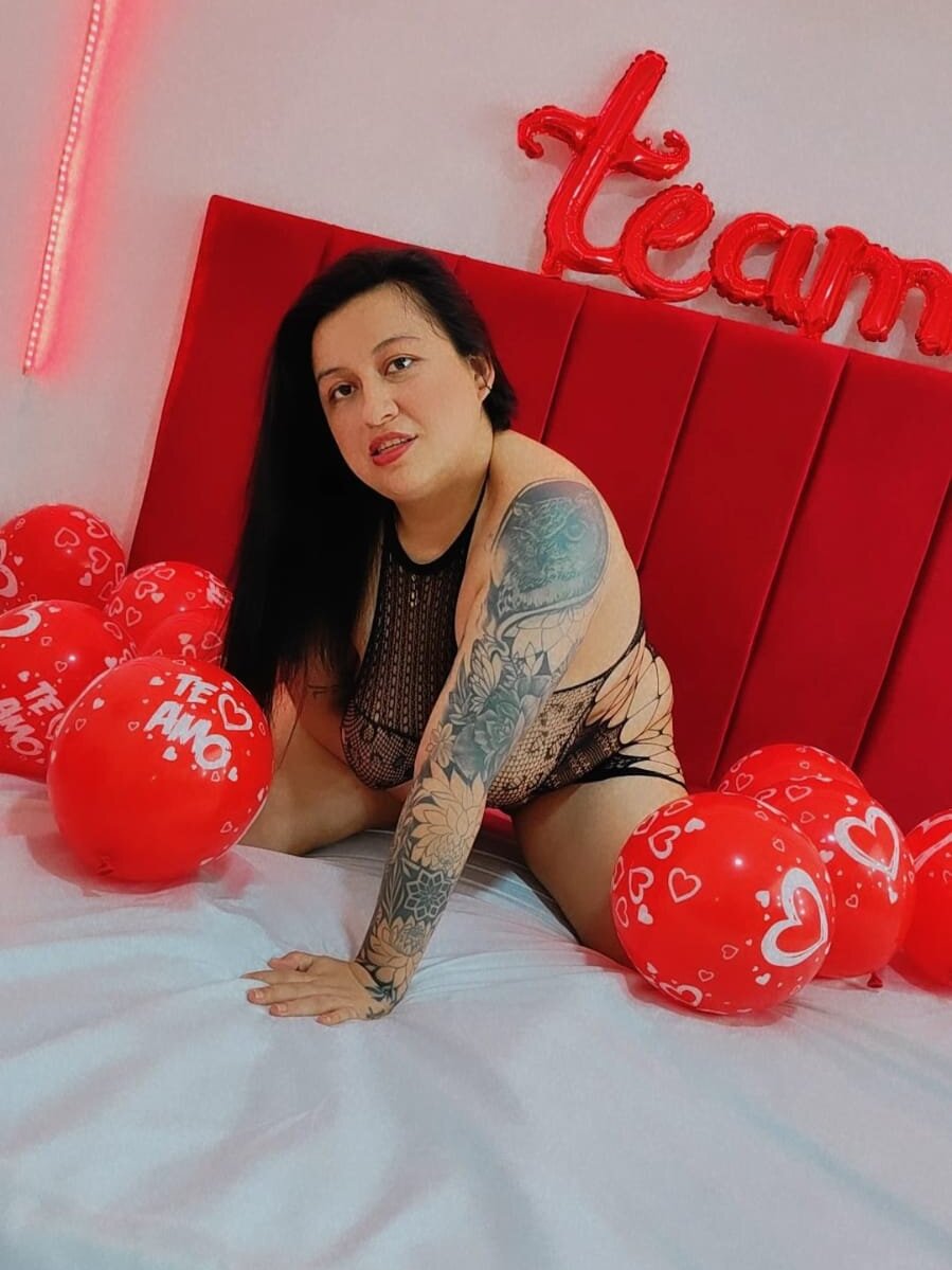 AddyMeith 😇 live naked chat