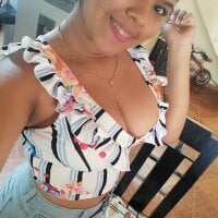 thaliaa_sexy's Offline Chat Room