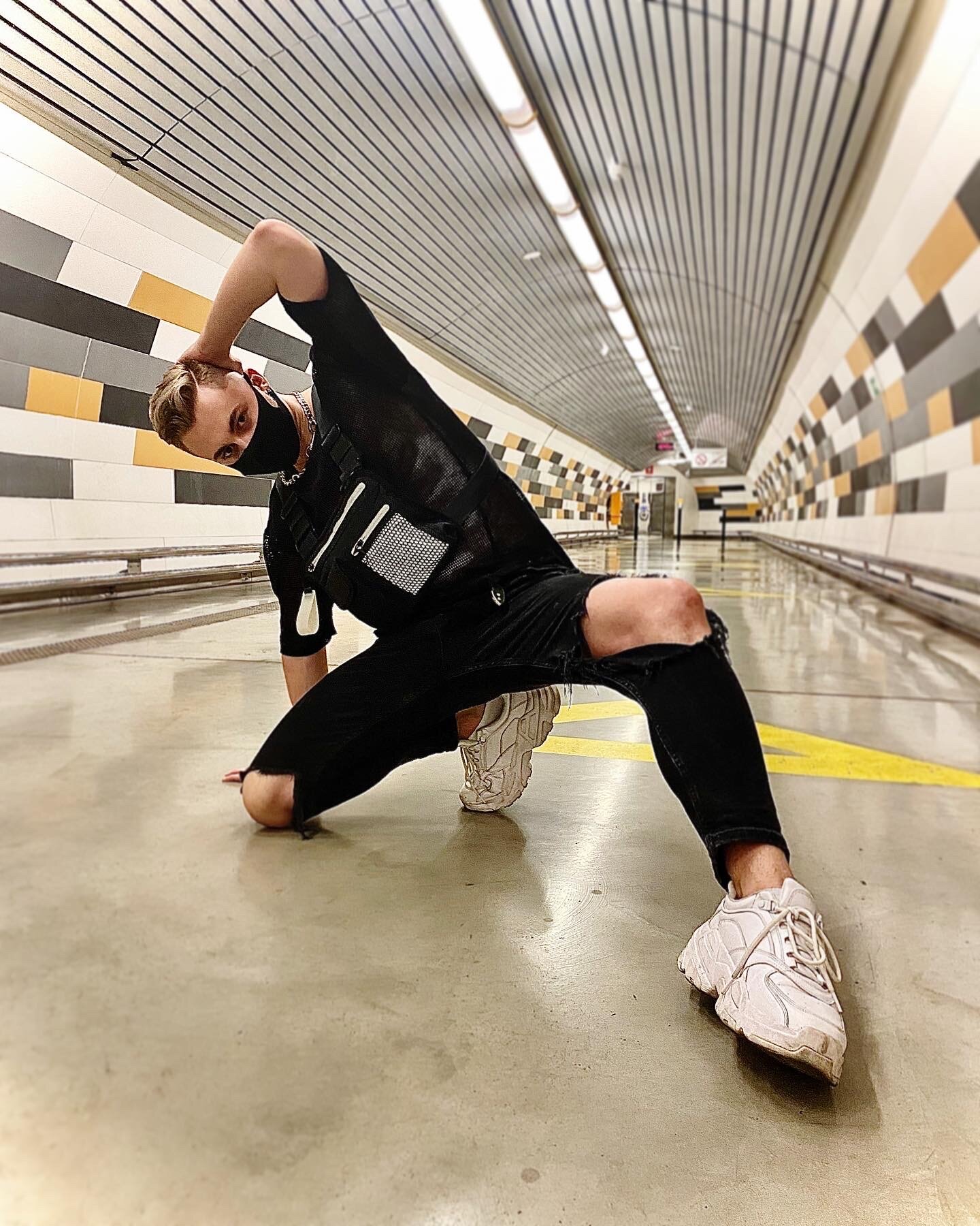 Blond_ferrari