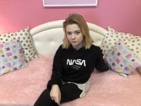 AmandaStars' Offline Chat Room