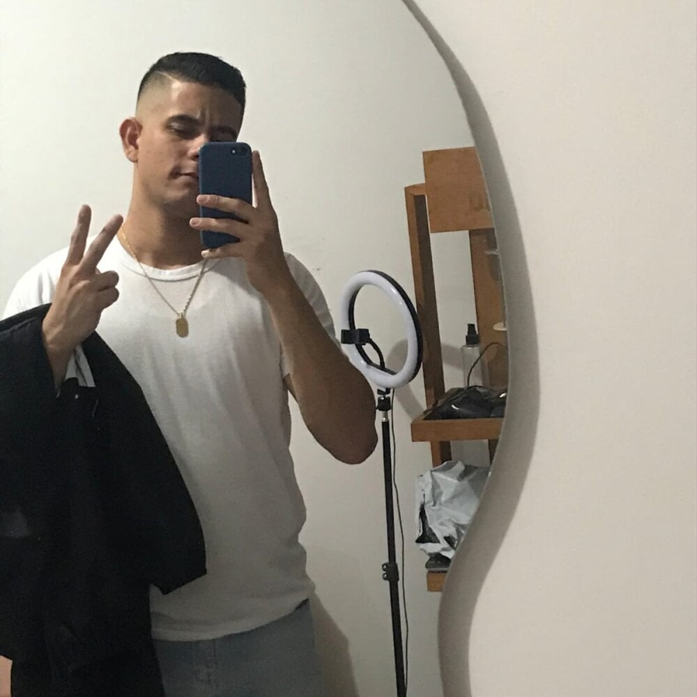 jhavii_ from stripchat