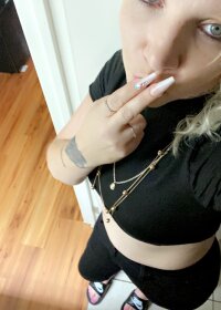 Sarafisher92's Offline XXX Chat