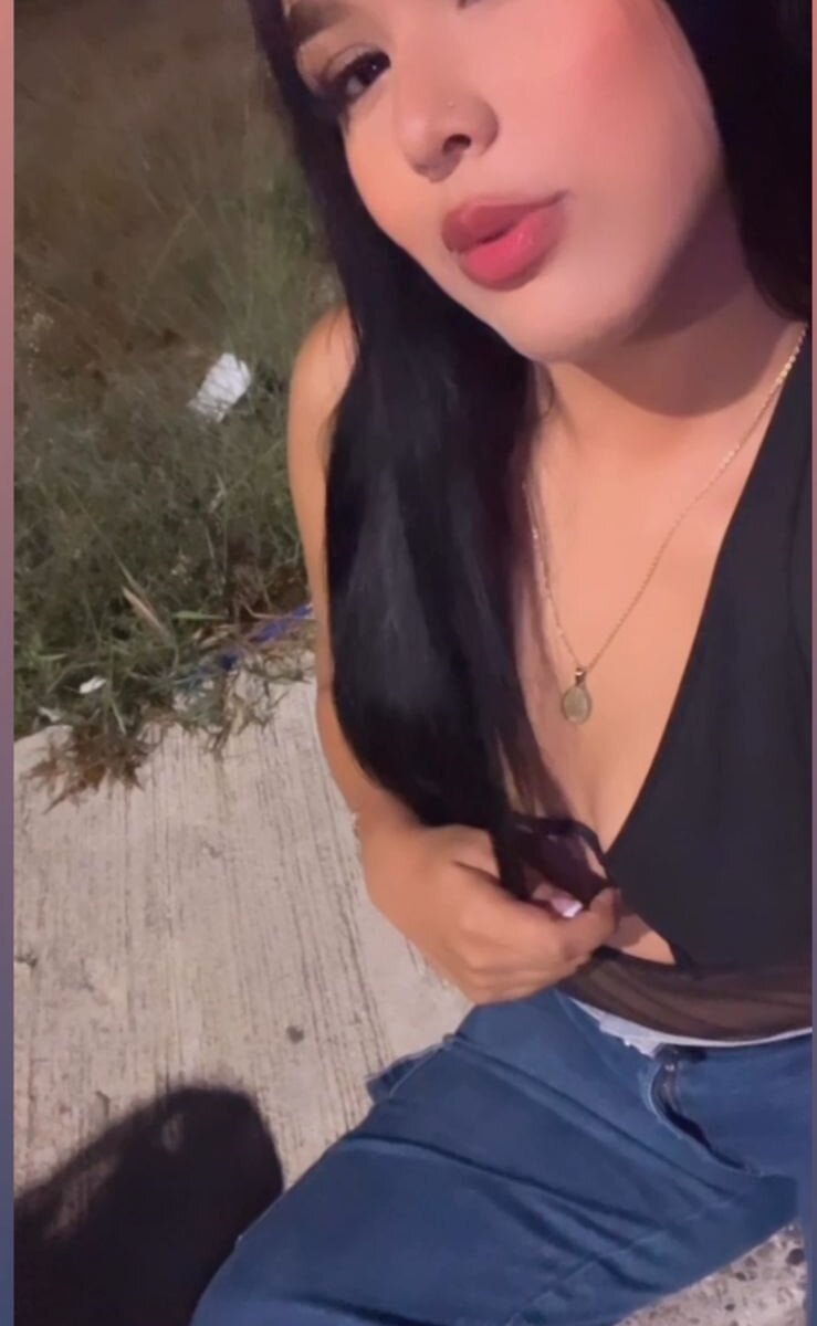 iluvcams.com veronica_breeze livesex profile in always-by-your-side-33 cams