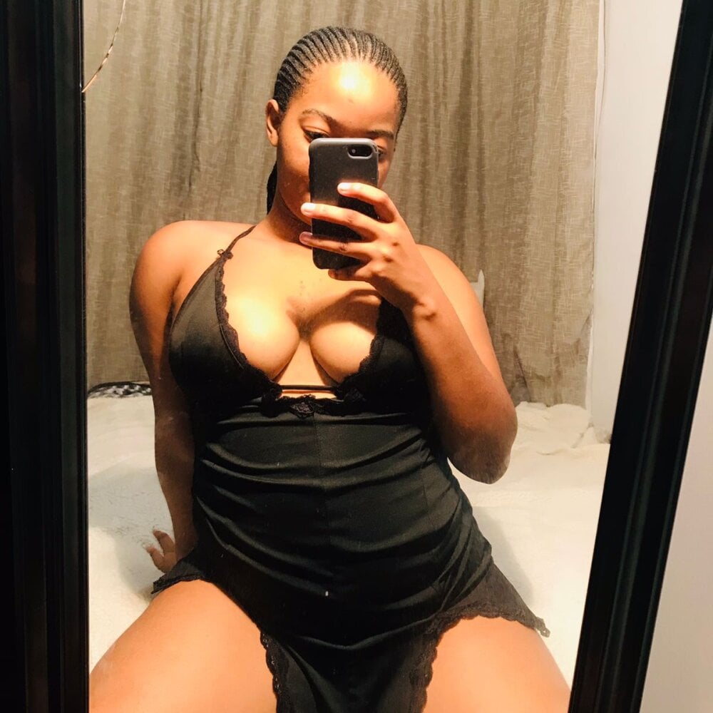 Cam girl sexytinashe21