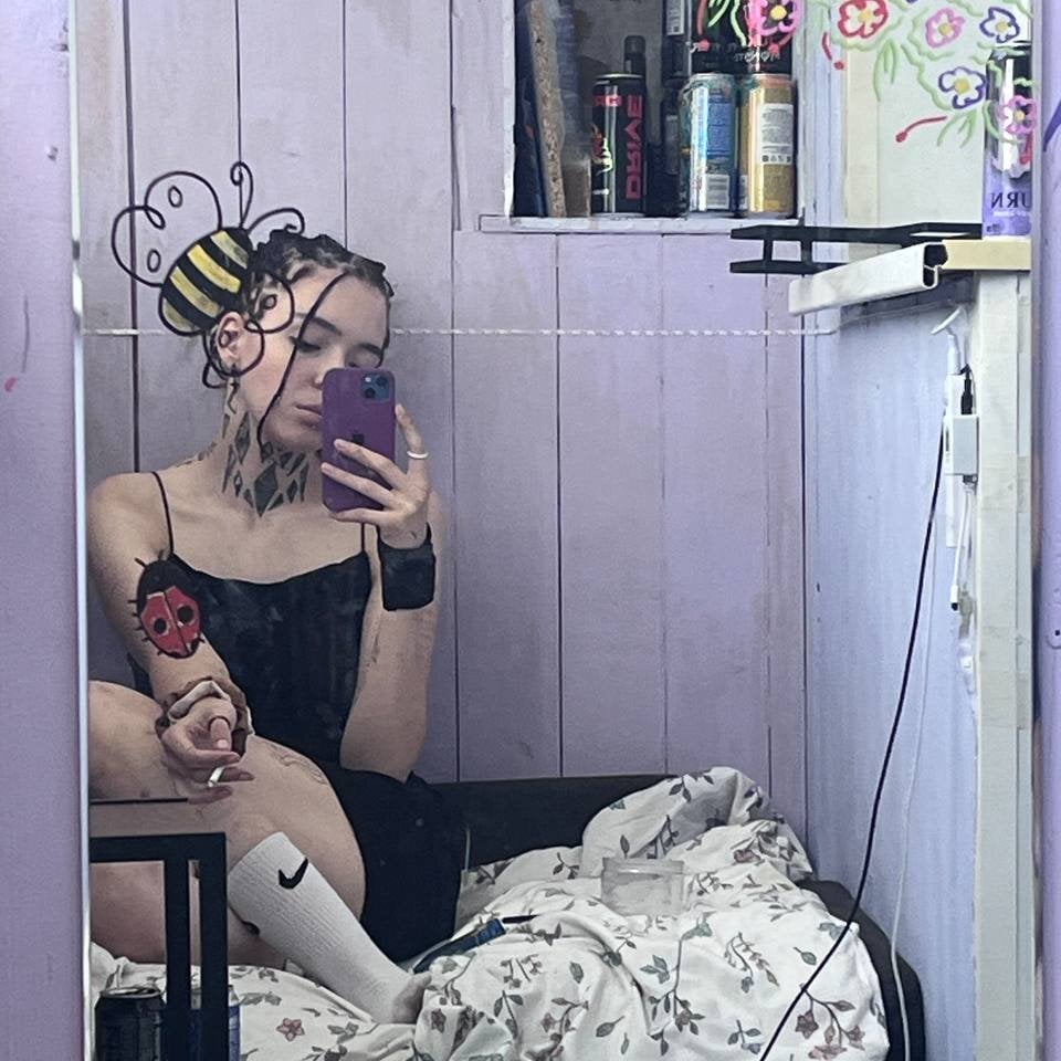 ArielaWeiss live cam model at StripChat