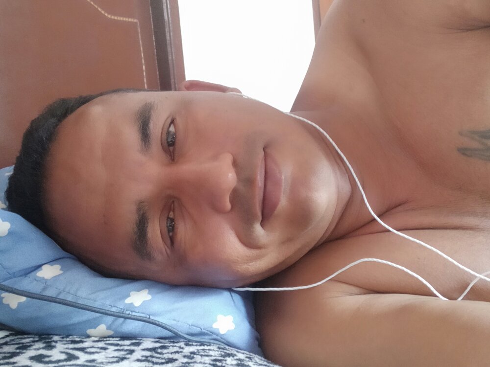 househot1's most recent online preview