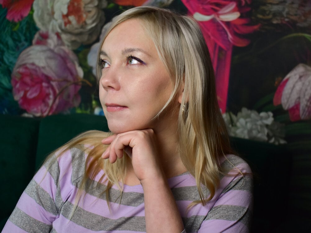 LadyBlondee profile