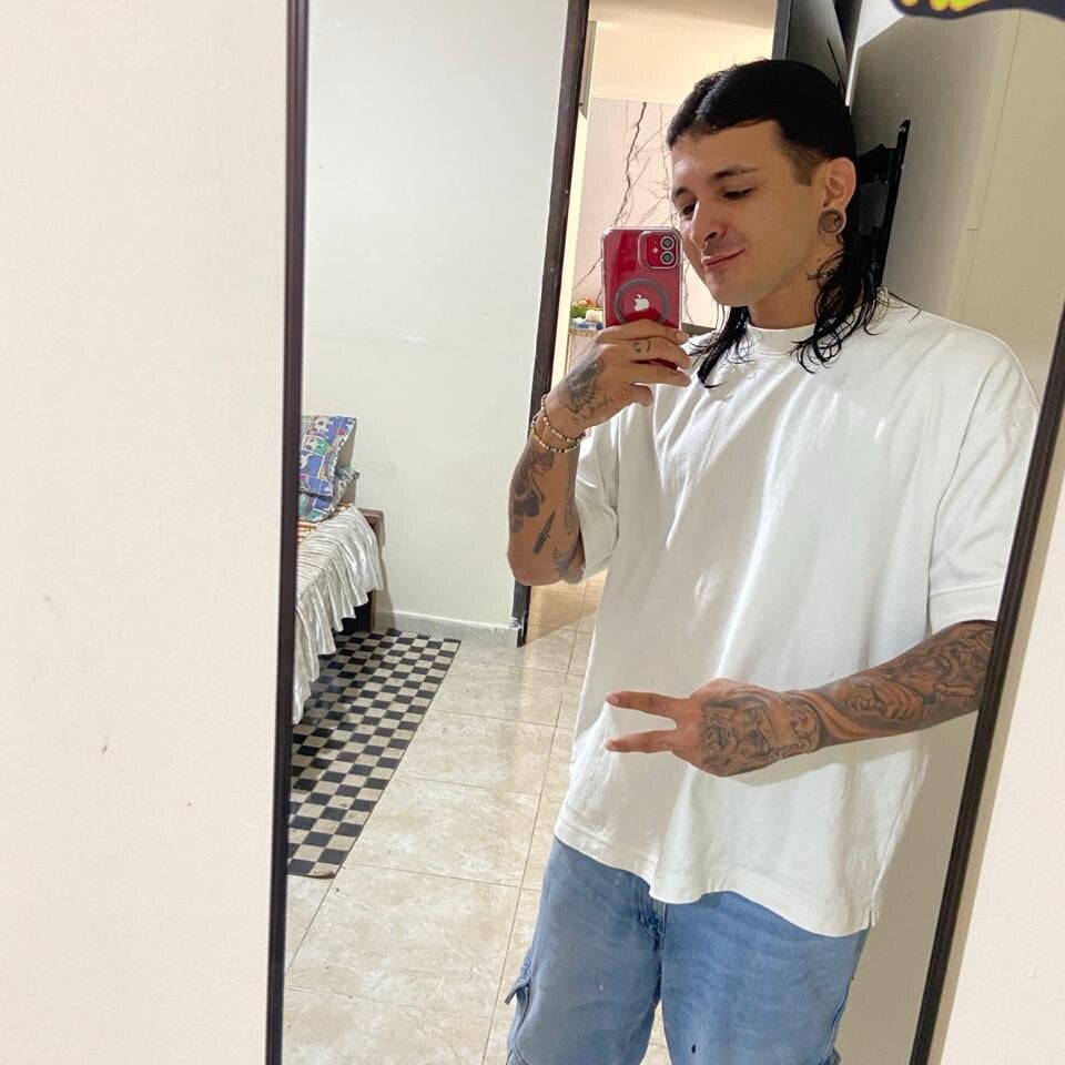 rebel_wolf from stripchat