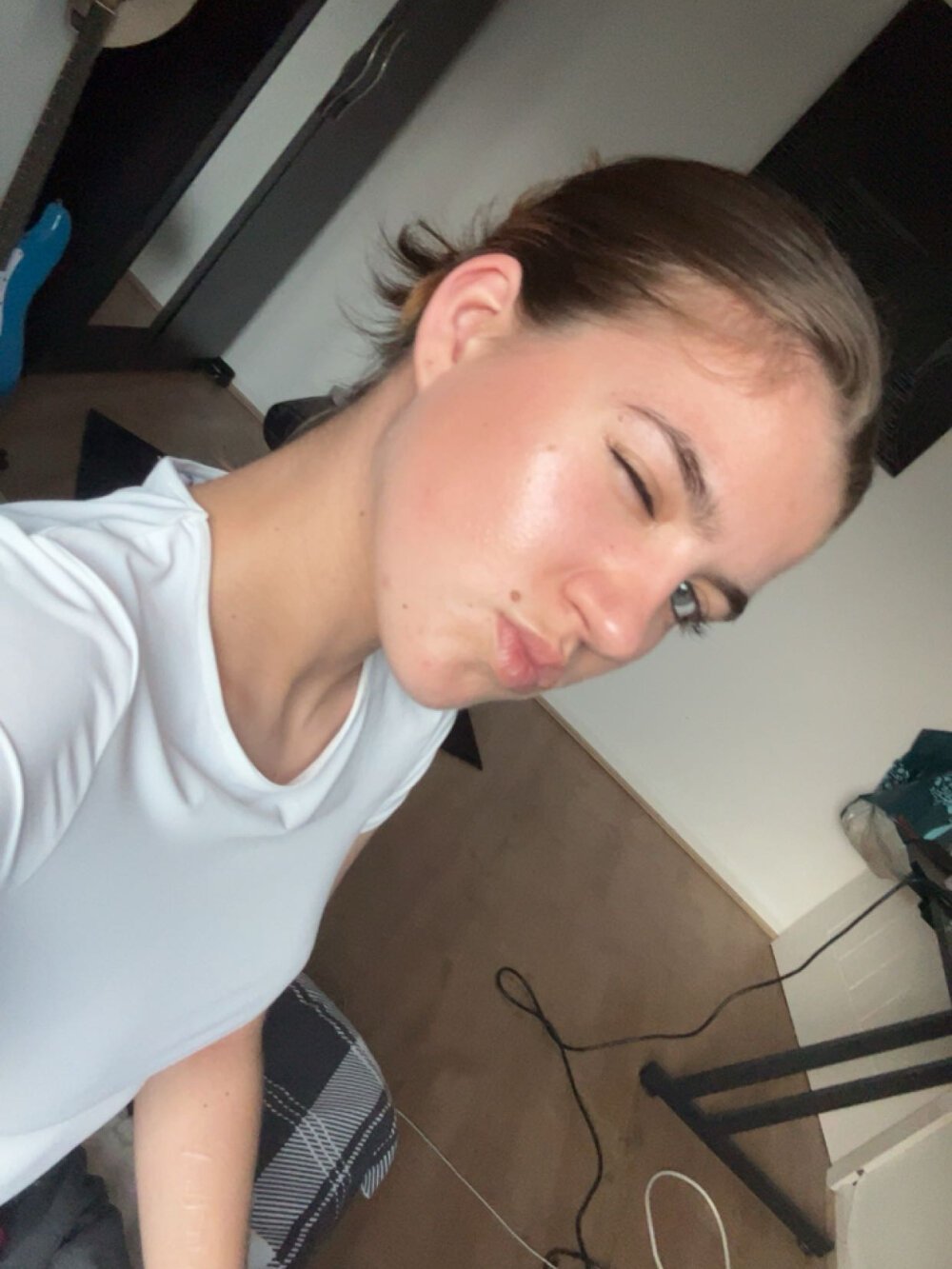 lucyx_xx's Offline XXX Chat