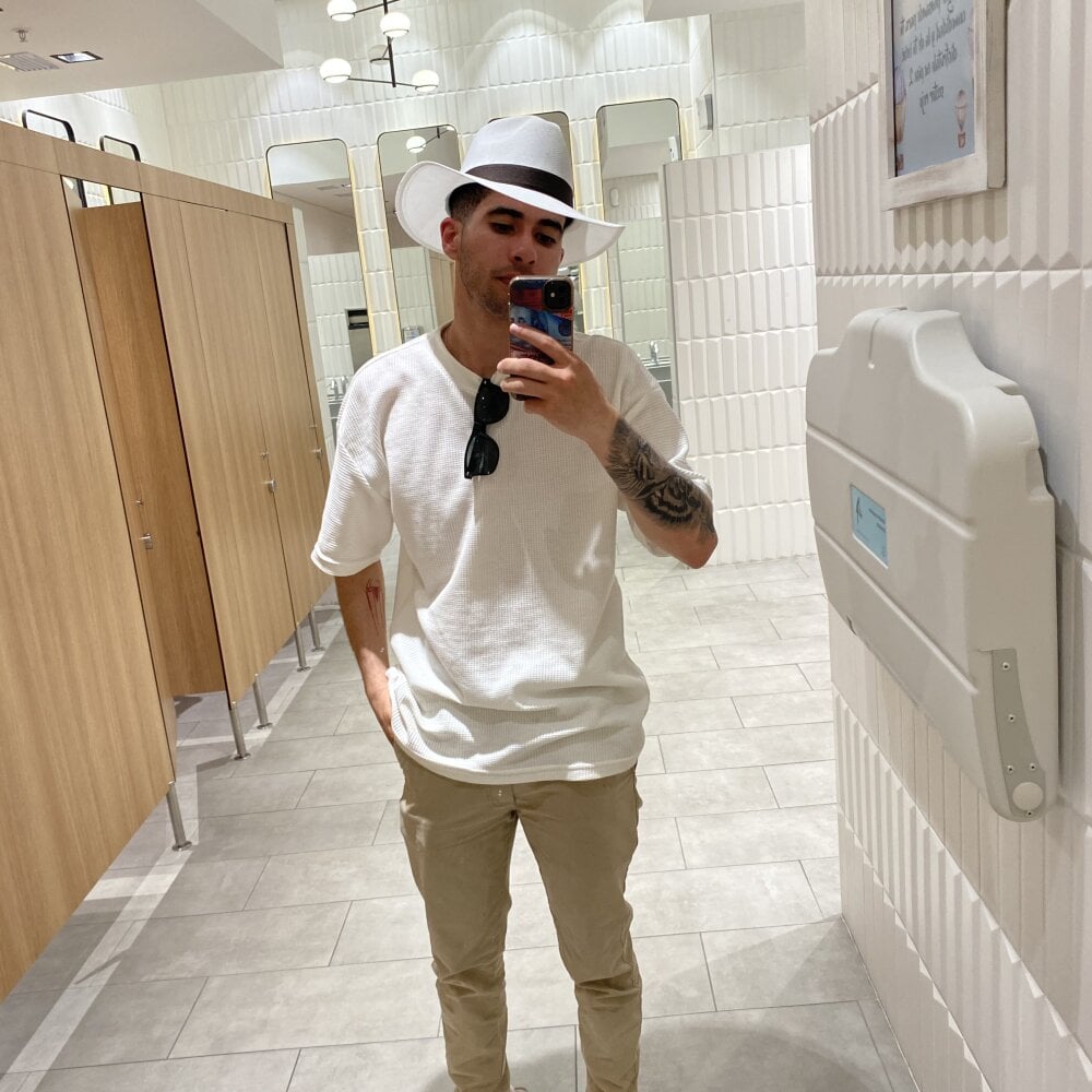badbunnyvene profile