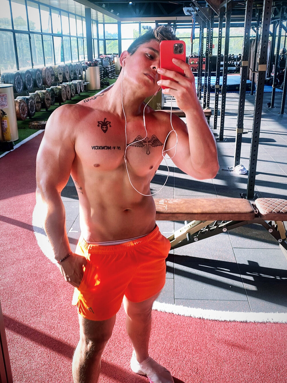 santiagostorm from stripchat
