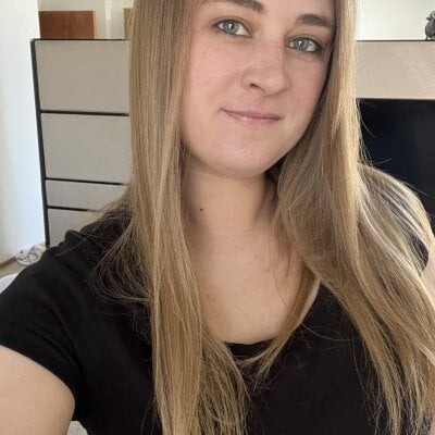 Nataliesquirts4216 Female Fingeringwhite Online Cam Chat