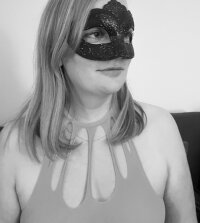 vodka-bombe's Offline XXX Chat