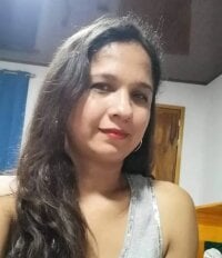 Danielagata123t's Offline Chat Room