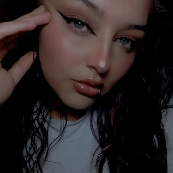 anni_cosmic profile