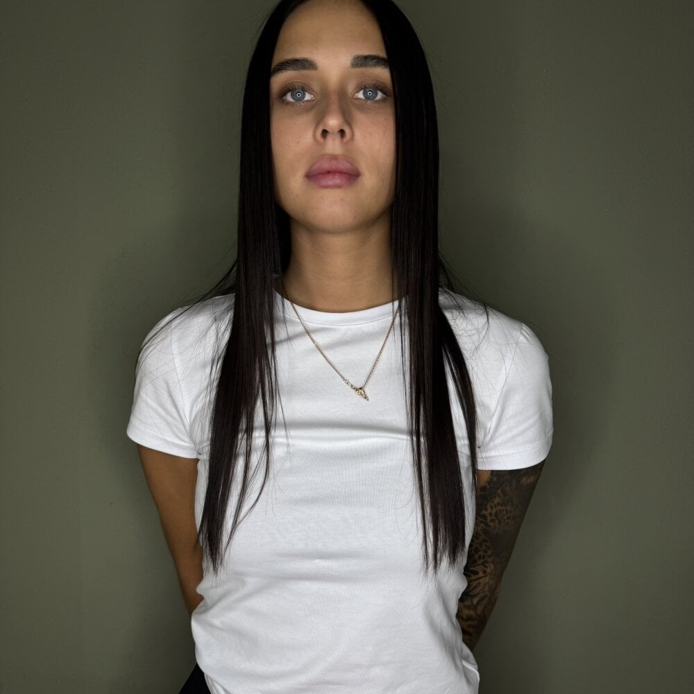 watchgirlcam.com magdalenwikle livesex profile in by-the-lake cams