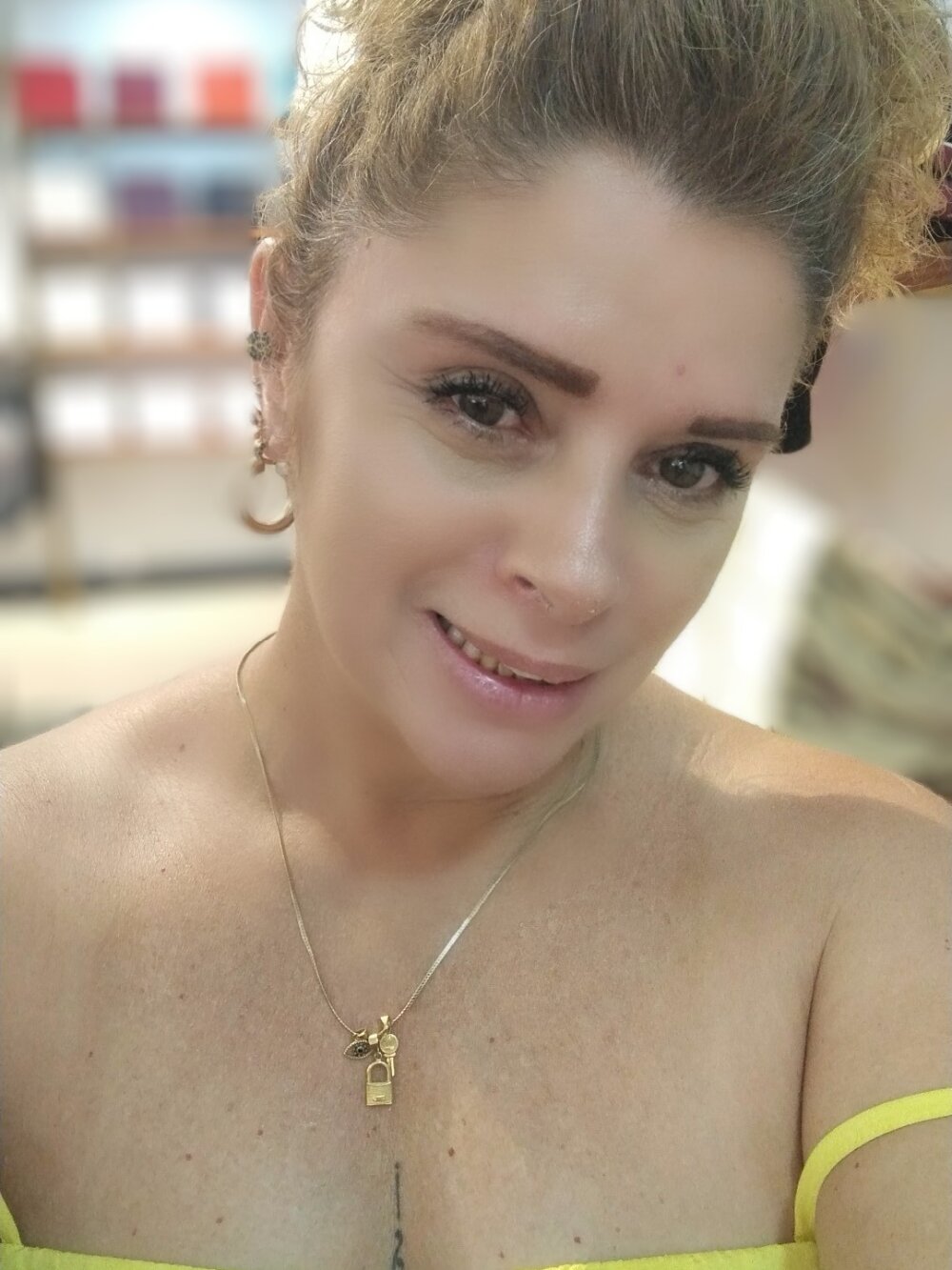 Dahyiana's most recent online preview