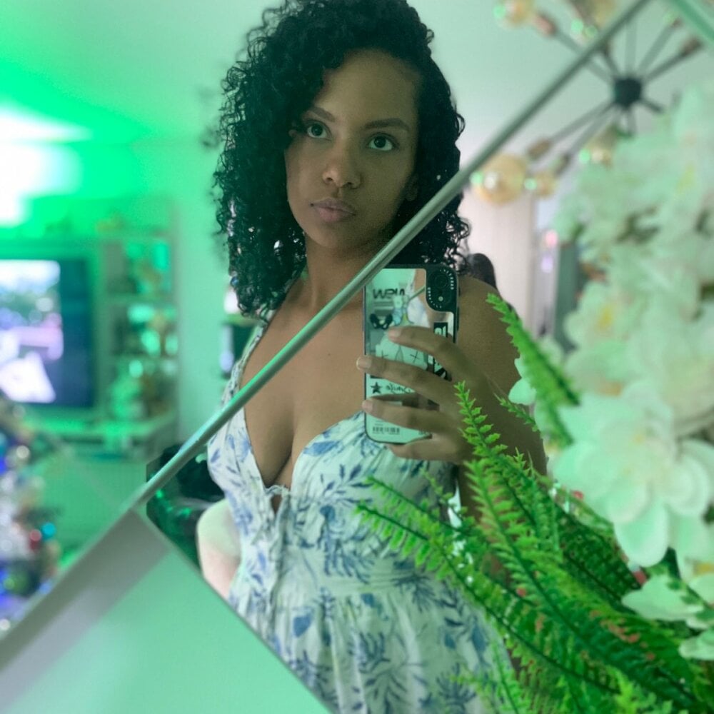 nicol_browm profile