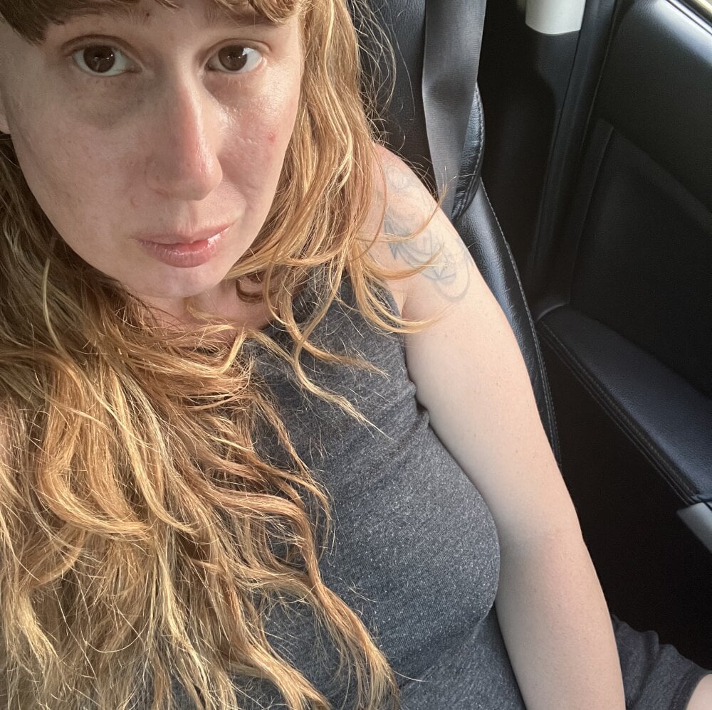 Redriddinghood8's Offline XXX Chat