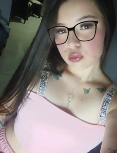 CarlaaSweet_ Female Brunette Online Webcam Nude