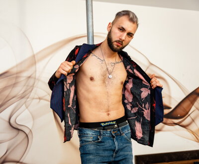 DwayneMiller 🔷 live nude webcam