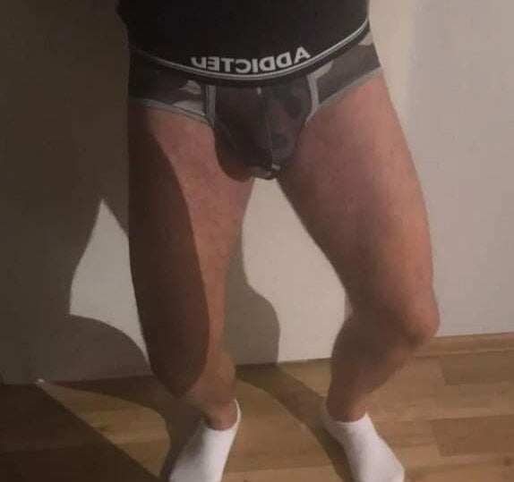 Men_Fun_Dick: συνομιλία ΧΧΧ εκτός σύνδεσης