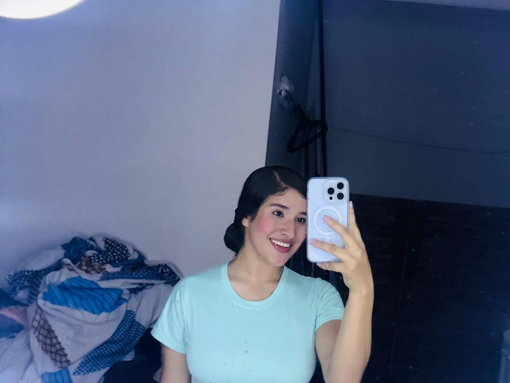 melannee_jop from stripchat