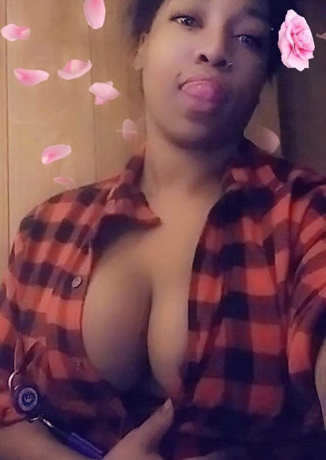 sleekcams.com nookienay livesex profile in private-in-your-deep-thoughs cams