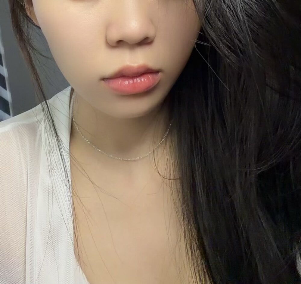 bestlivesexchat.com -habibii- livesex profile in deep-inside-of-fuck-machine cams