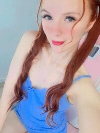 Hally_a's Offline Chat Room