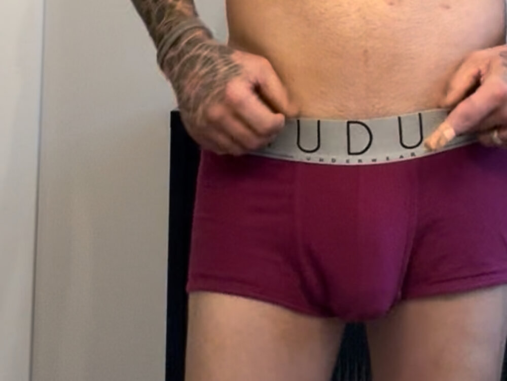 TattedwToys' Offline XXX Chat