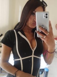 nathalia_gonzalez_t's Offline XXX Chat