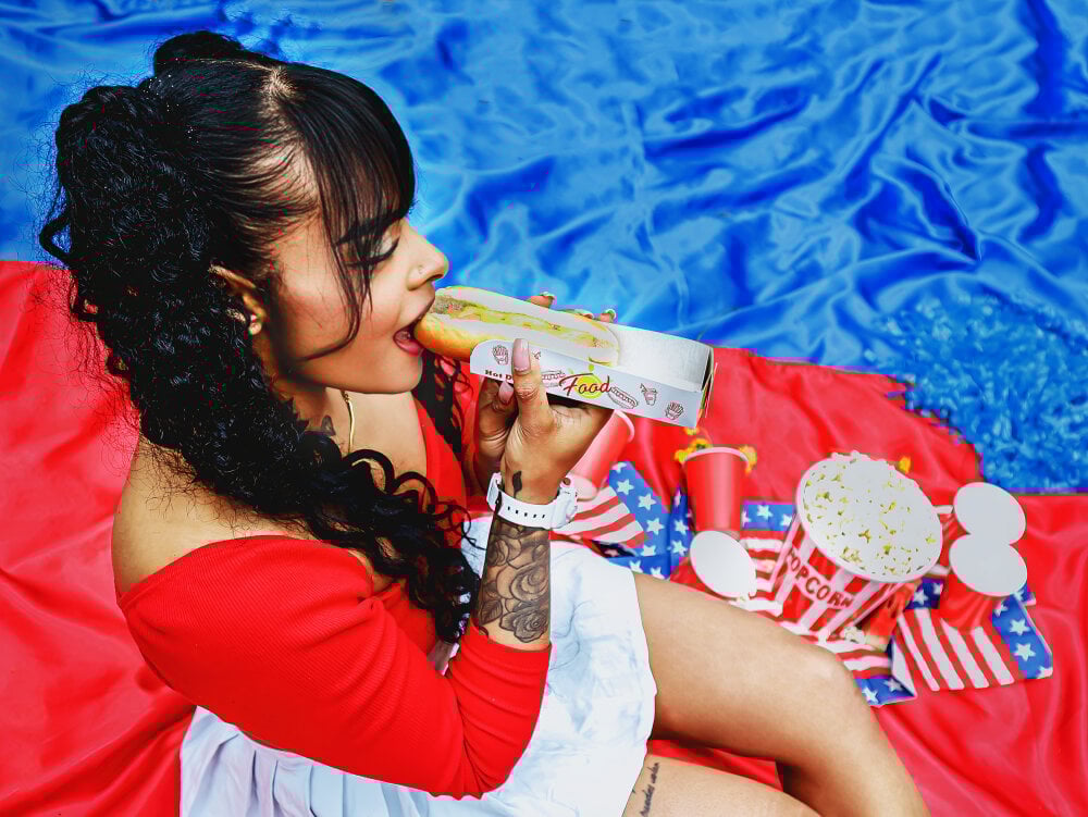 Cam girl EmmaEbony_