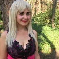 VivienneFantastic's Offline Chat Room