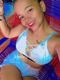 laura_pena1's Offline Chat Room