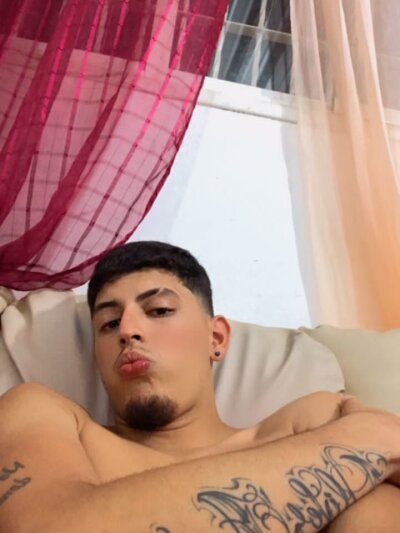 Cesarvenezuela18 - Stripchat Boy 