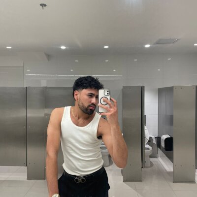 xavierfoxx from stripchat