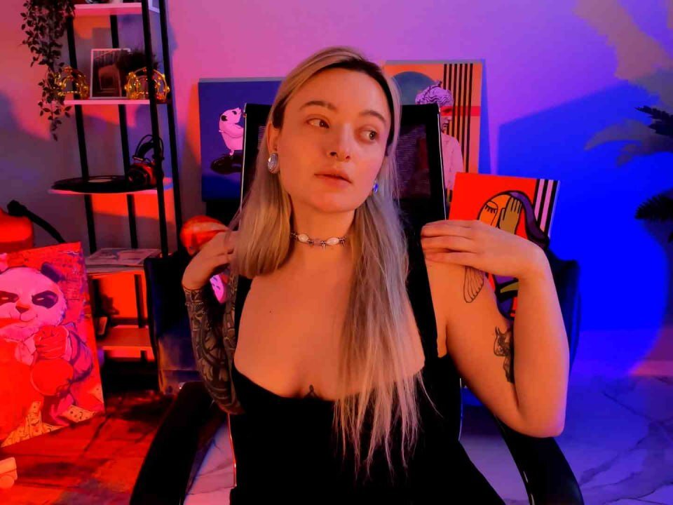 AlskaGrin's Offline Chat Room