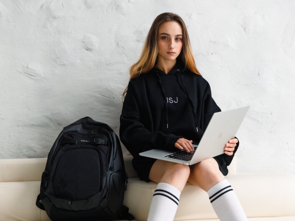 Live sex webcam photo for EmmaMont #289926473