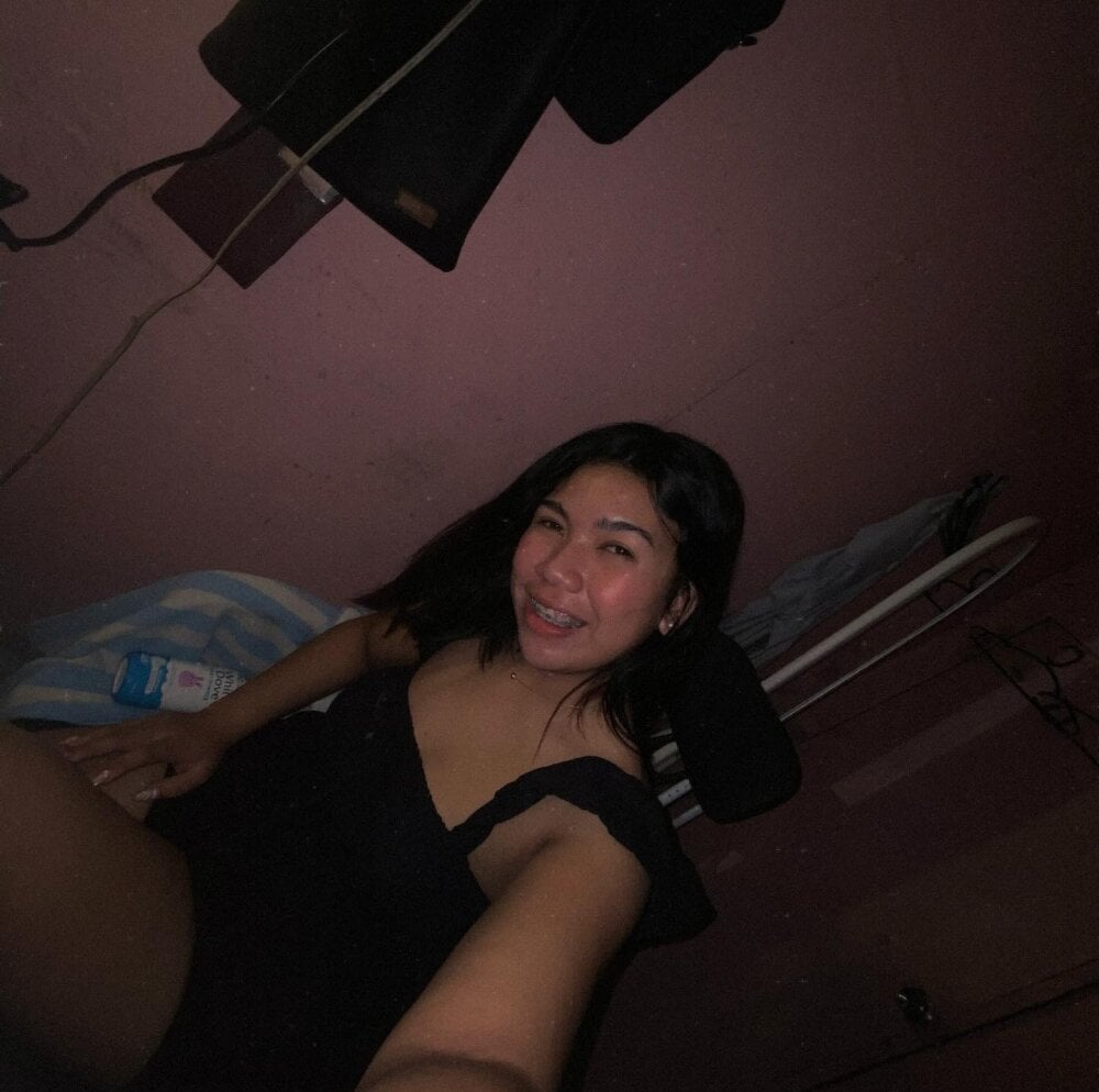 chatnmate.com aniya_04 livesex profile in 65476721 cams