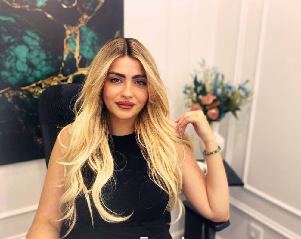 lesliemineg from stripchat