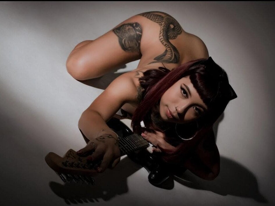 Adhara-Jonees' Offline XXX Chat