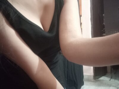 Riya_Khan78