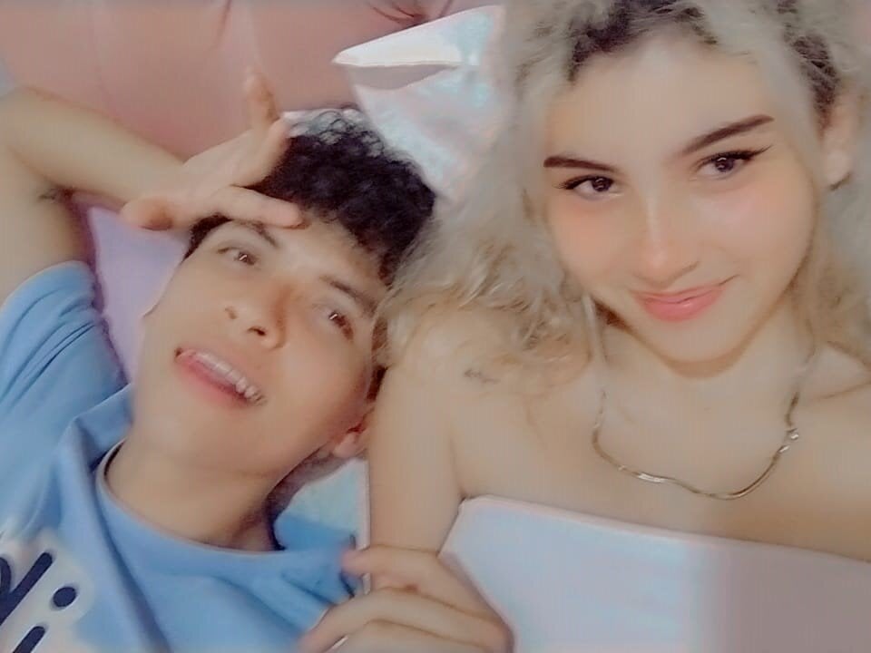 Live sex webcam photo for JossandCarla #289826758