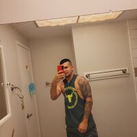 Davids12_'s Offline Chat Room