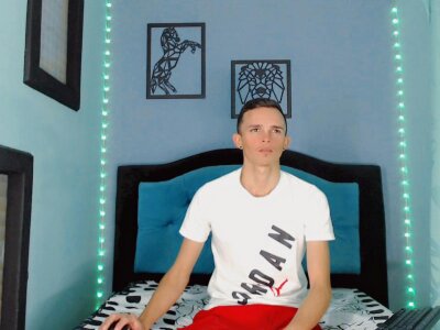 Iron_jamess - Stripchat Cam2cam Eroticdance Masturbation Boy 