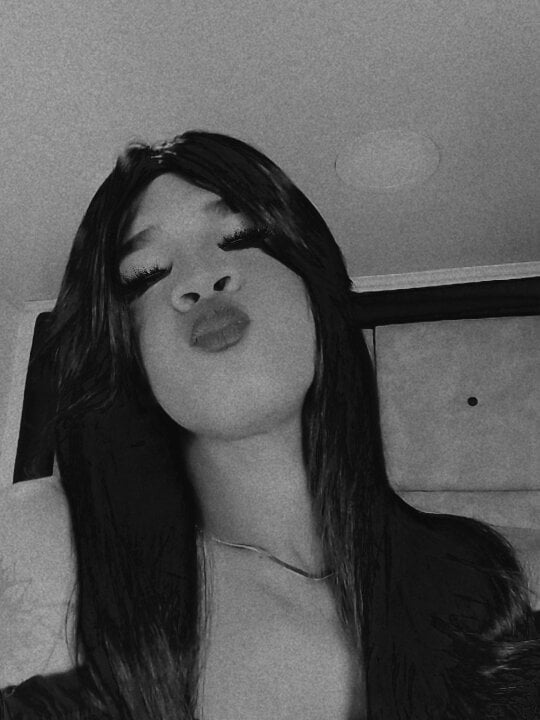 Live sex webcam photo for Luisa_CandyX #289673143