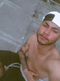 hot_guy_sweet's webcam live show