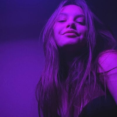 KarolinaRobski Female Newwhite Webcam Nude