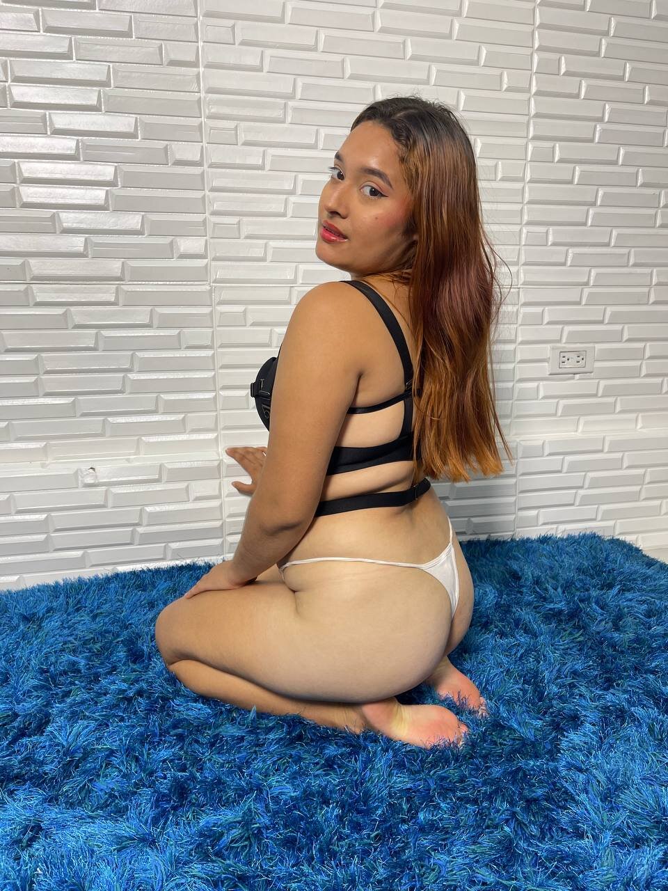 Adhara_Rousse_